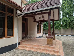 5bdrm House in The Place, Oyster Bay for rent