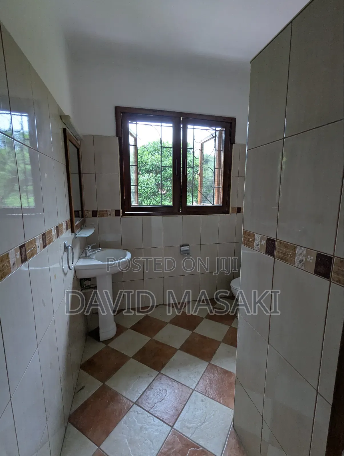5bdrm House in The Place, Oyster Bay for rent