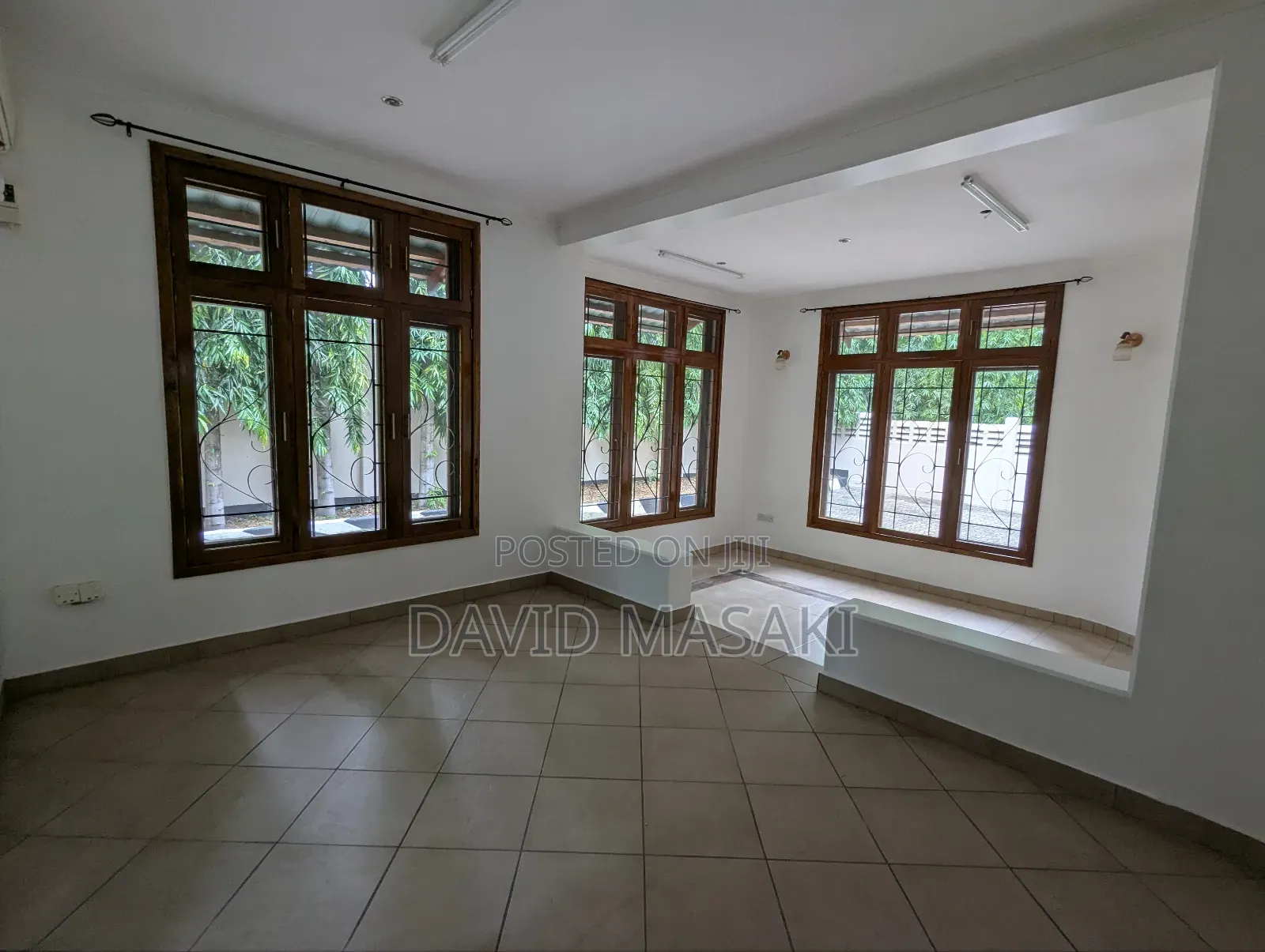 5bdrm House in The Place, Oyster Bay for rent