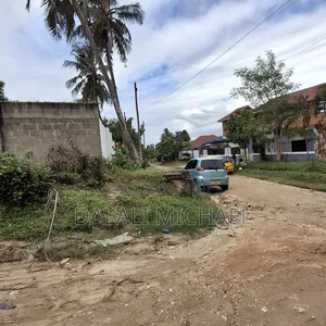 Kiwanja Kinauzwa Mbezibeach