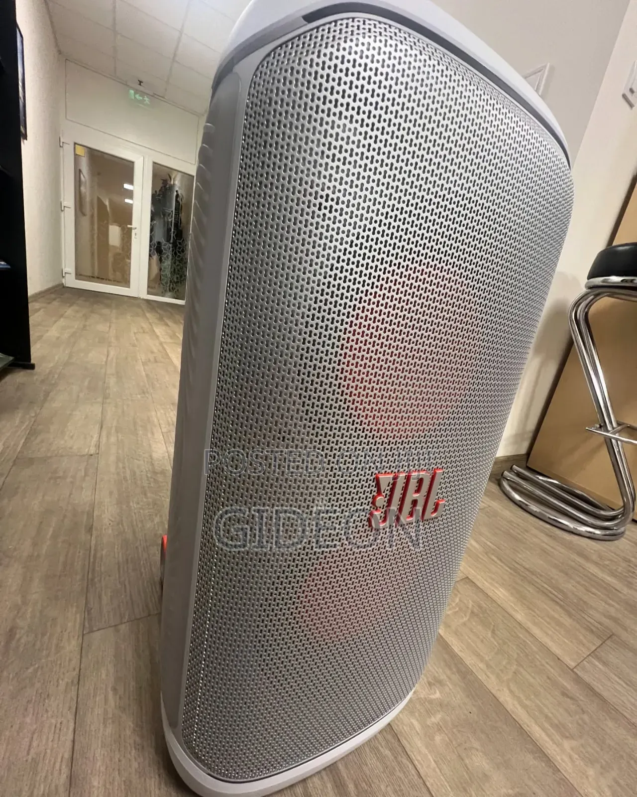 JBL Part Box Stage 320