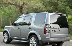 Land Rover Discovery 2013 Gray