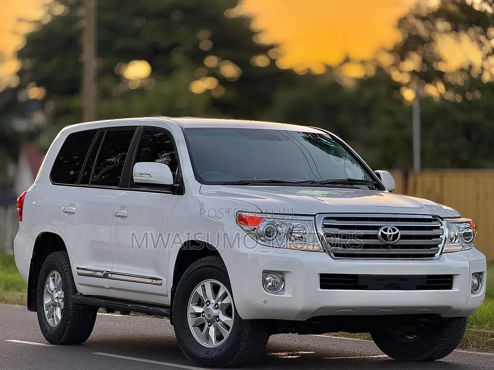 Toyota Land Cruiser 2015 White