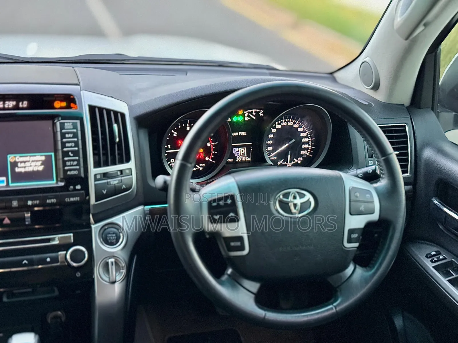 Toyota Land Cruiser 2015 White