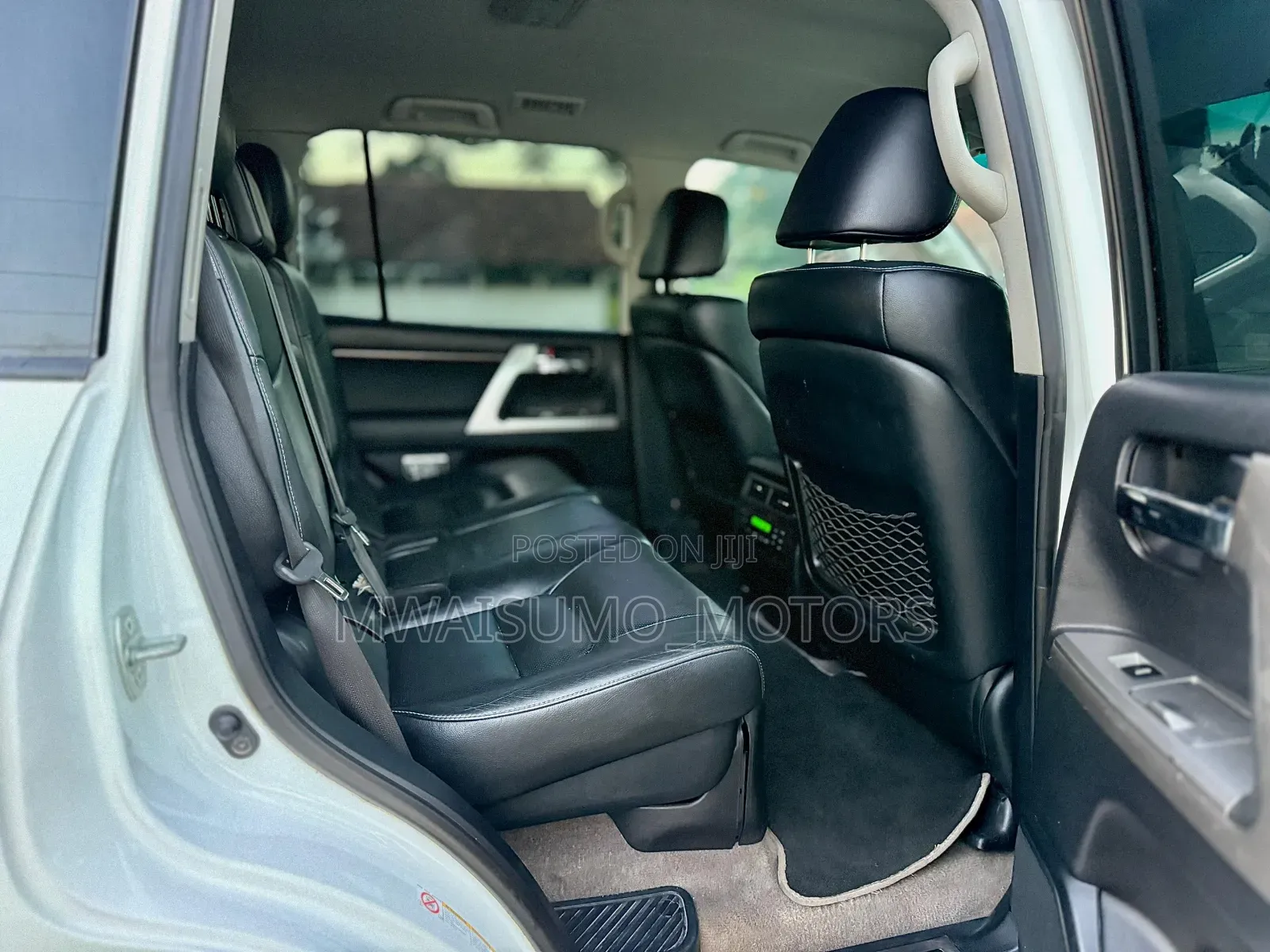 Toyota Land Cruiser 2015 White