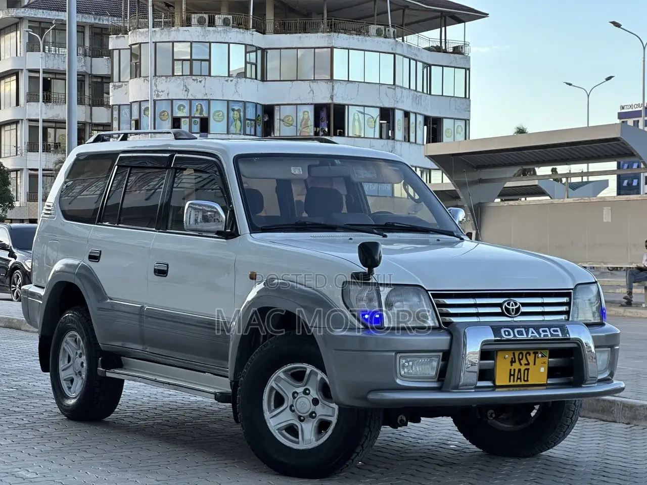 Toyota Land Cruiser Prado 1999 White
