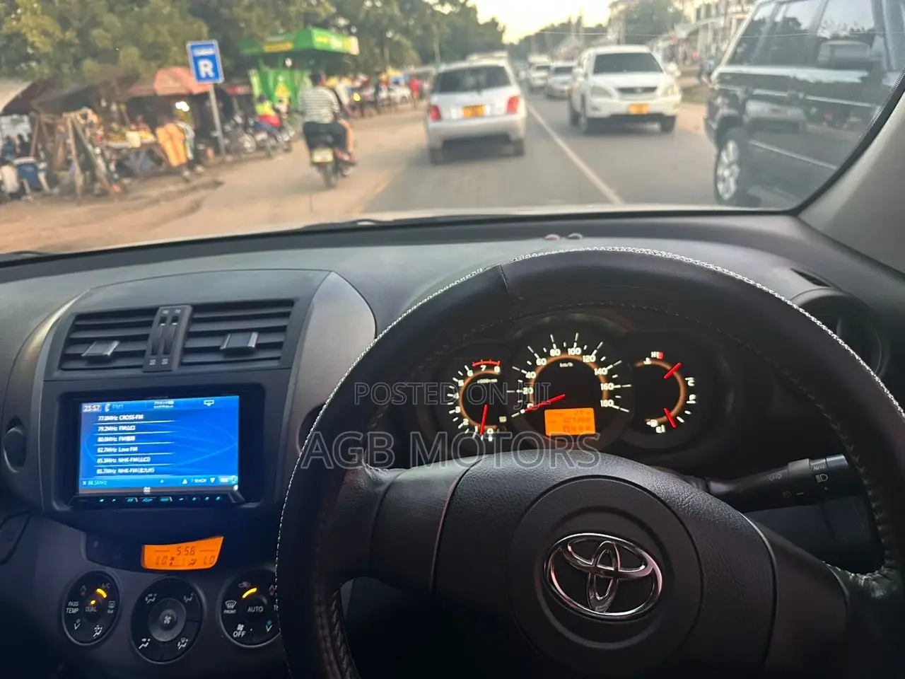Toyota RAV4 2010 White