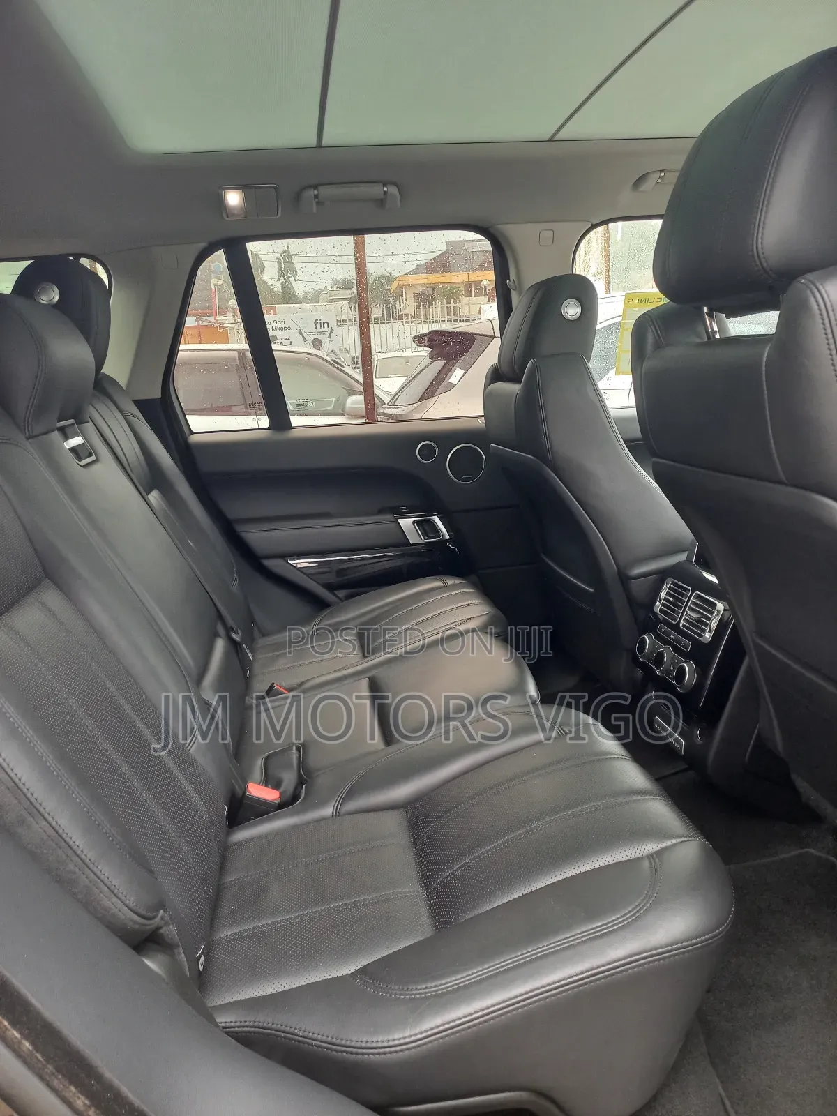 Land Rover Range Rover Vogue 2015 Black