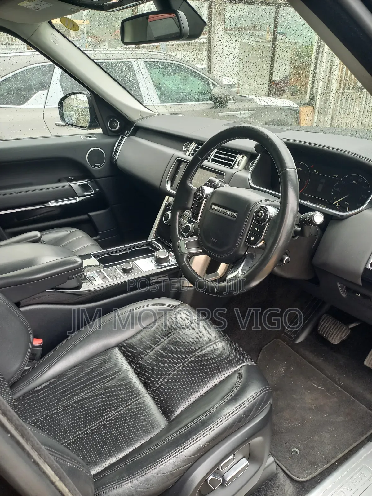 Land Rover Range Rover Vogue 2015 Black