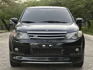 Mitsubishi Outlander 2.4 2008 Black
