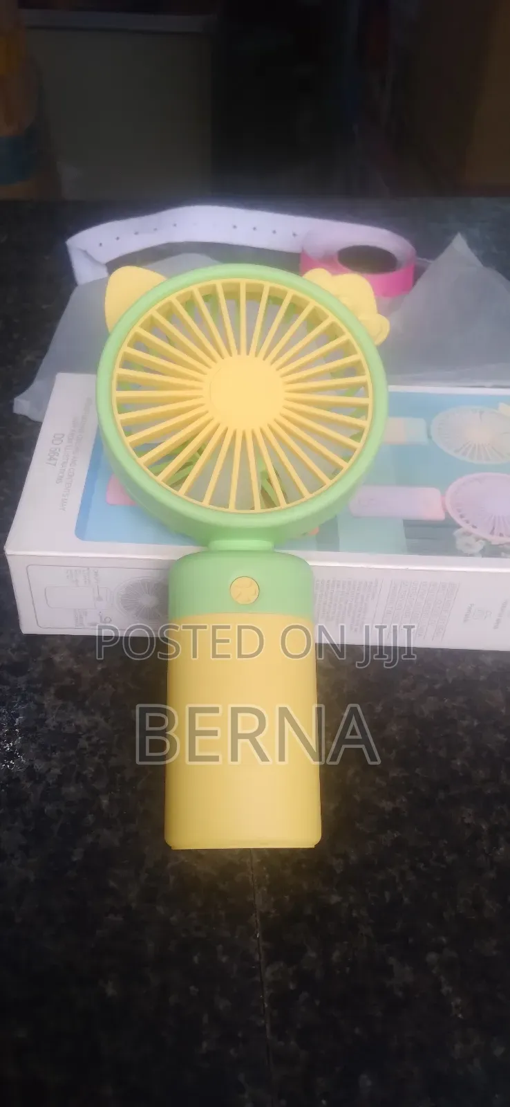 Hand Fan (Kifeni )