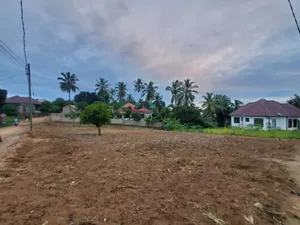 Plot Inauzwa Goba Njianne