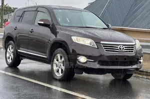 Toyota Vanguard 2012 Purple