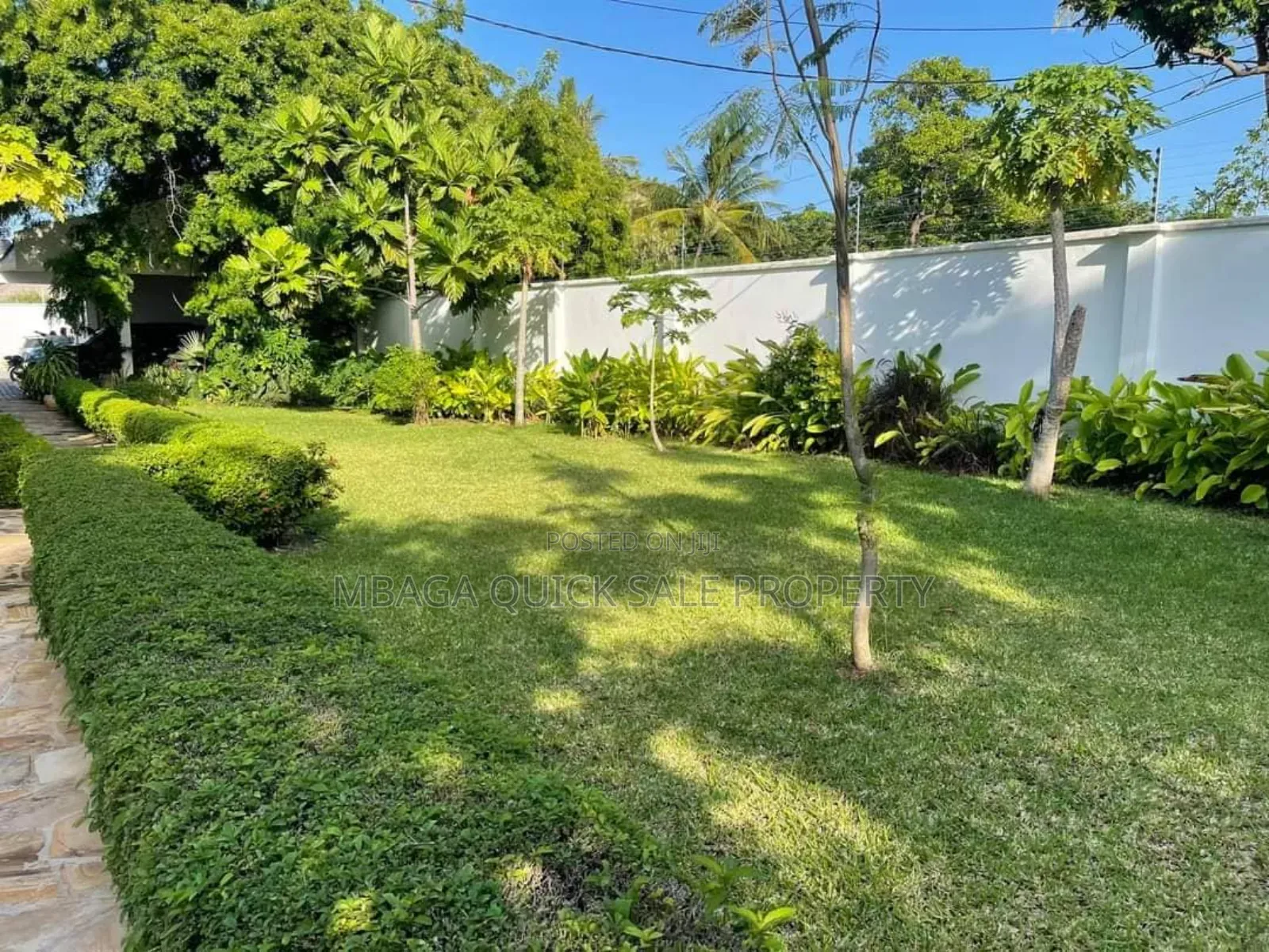 6 Bedroom House With Swimming Pool for Rent at Oyster Bay