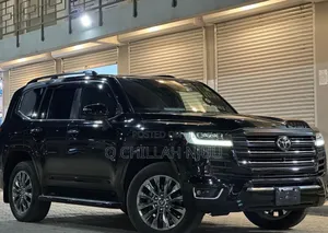 Toyota Land Cruiser 2022 Black