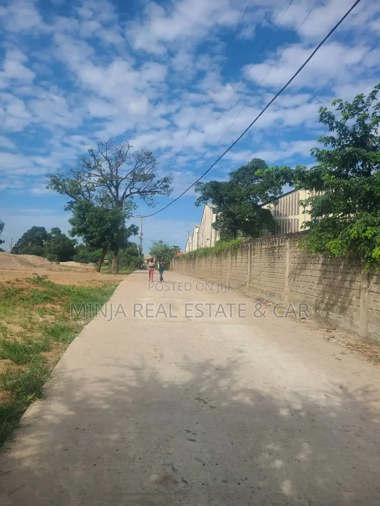 2.5 Acres Plot for Sale in Vingunguti Machinjioni