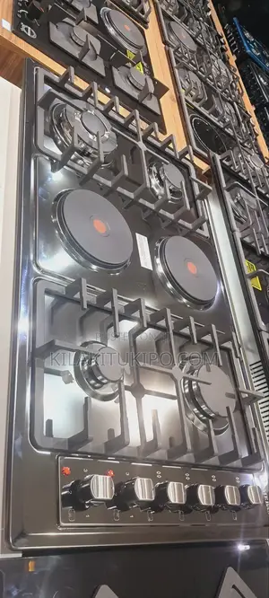 Cooker Table With 6 Mixer Plates