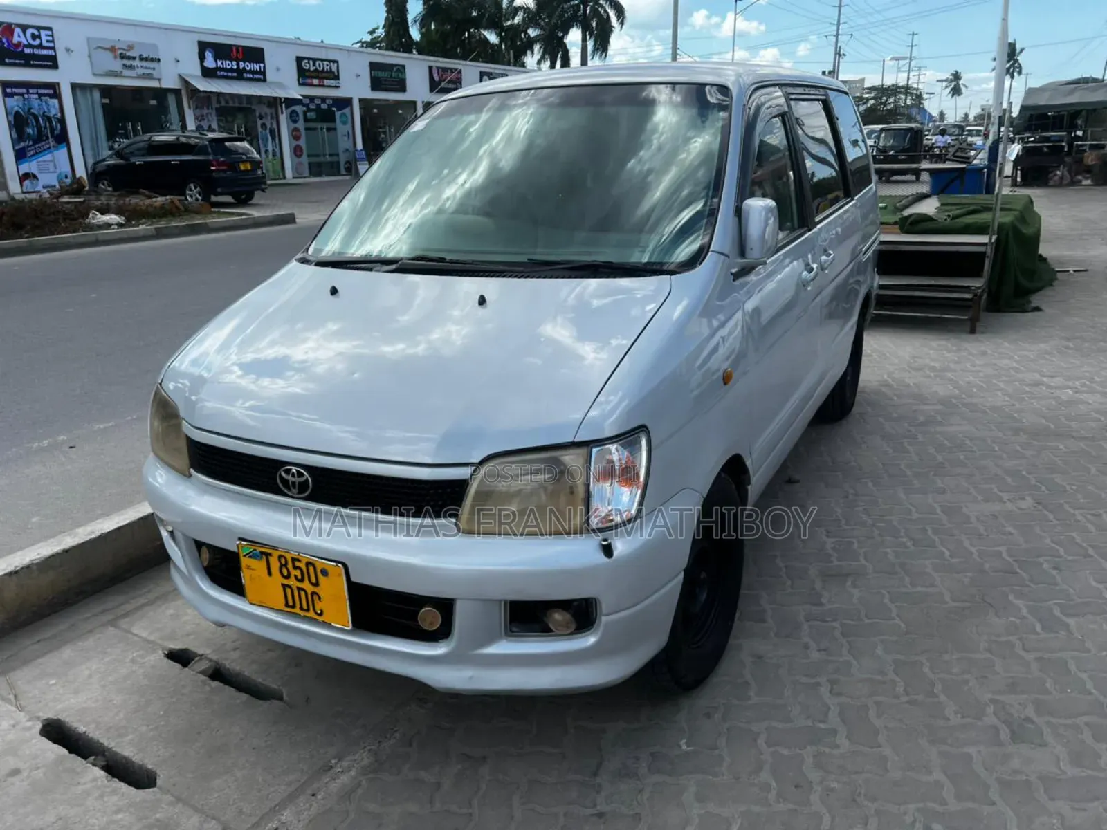 Toyota TownAce Noah 1999 Silver