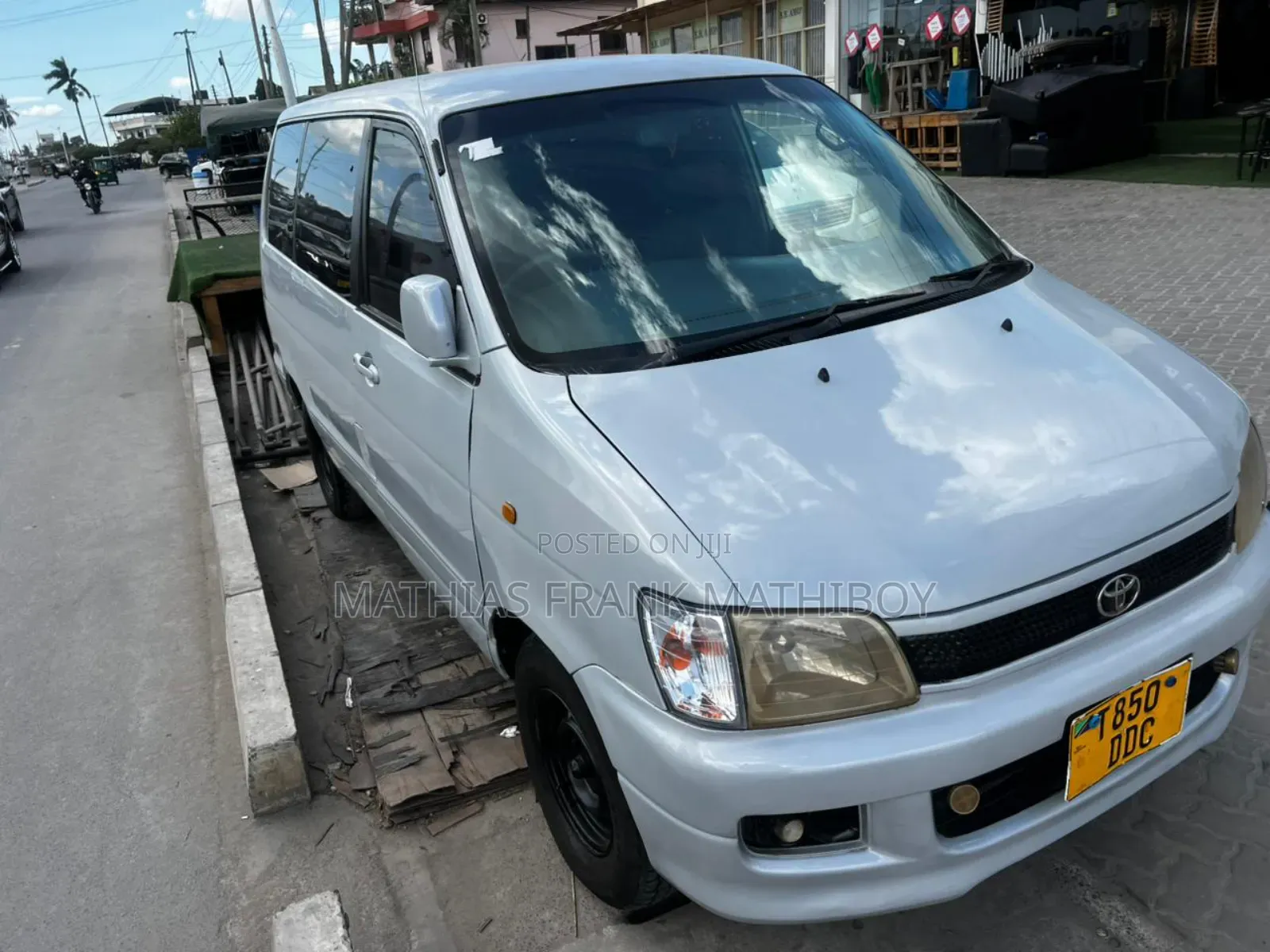 Toyota TownAce Noah 1999 Silver