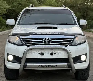 Toyota Fortuner 2013 White