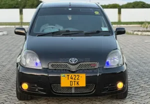 Toyota Vitz 2002 Black