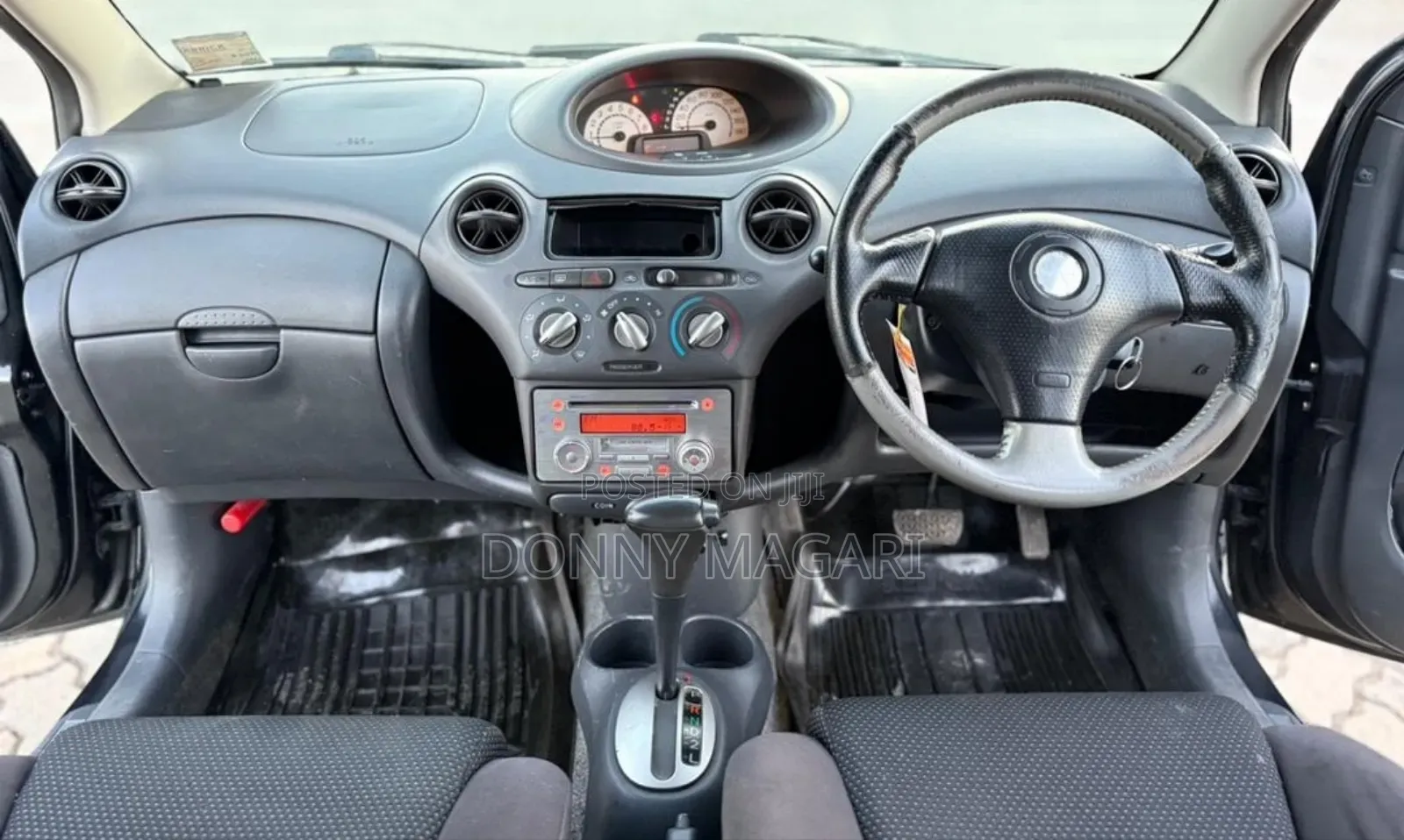 Toyota Vitz 2002 Black