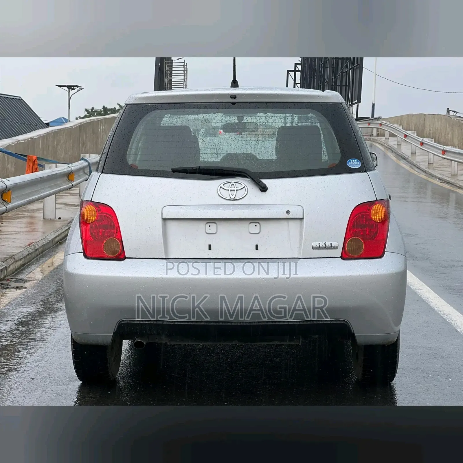 Toyota IST 2005 Silver
