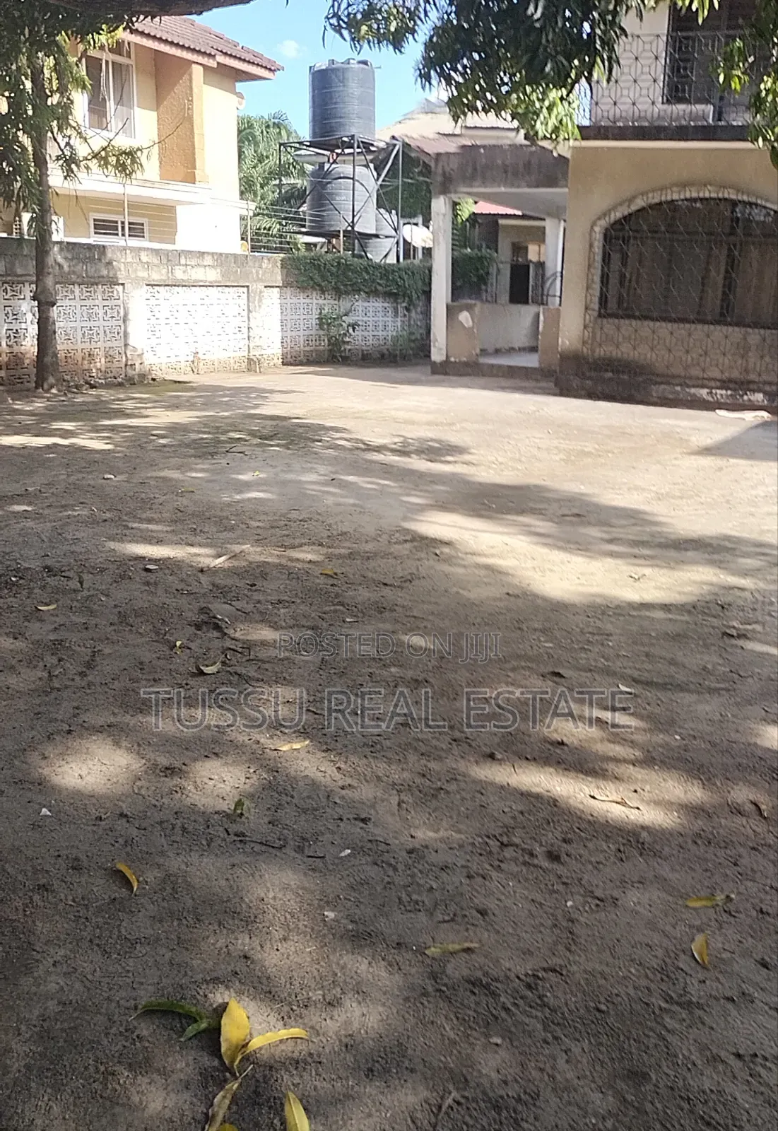 7bdrm House in Mikocheni B Tpdc for sale