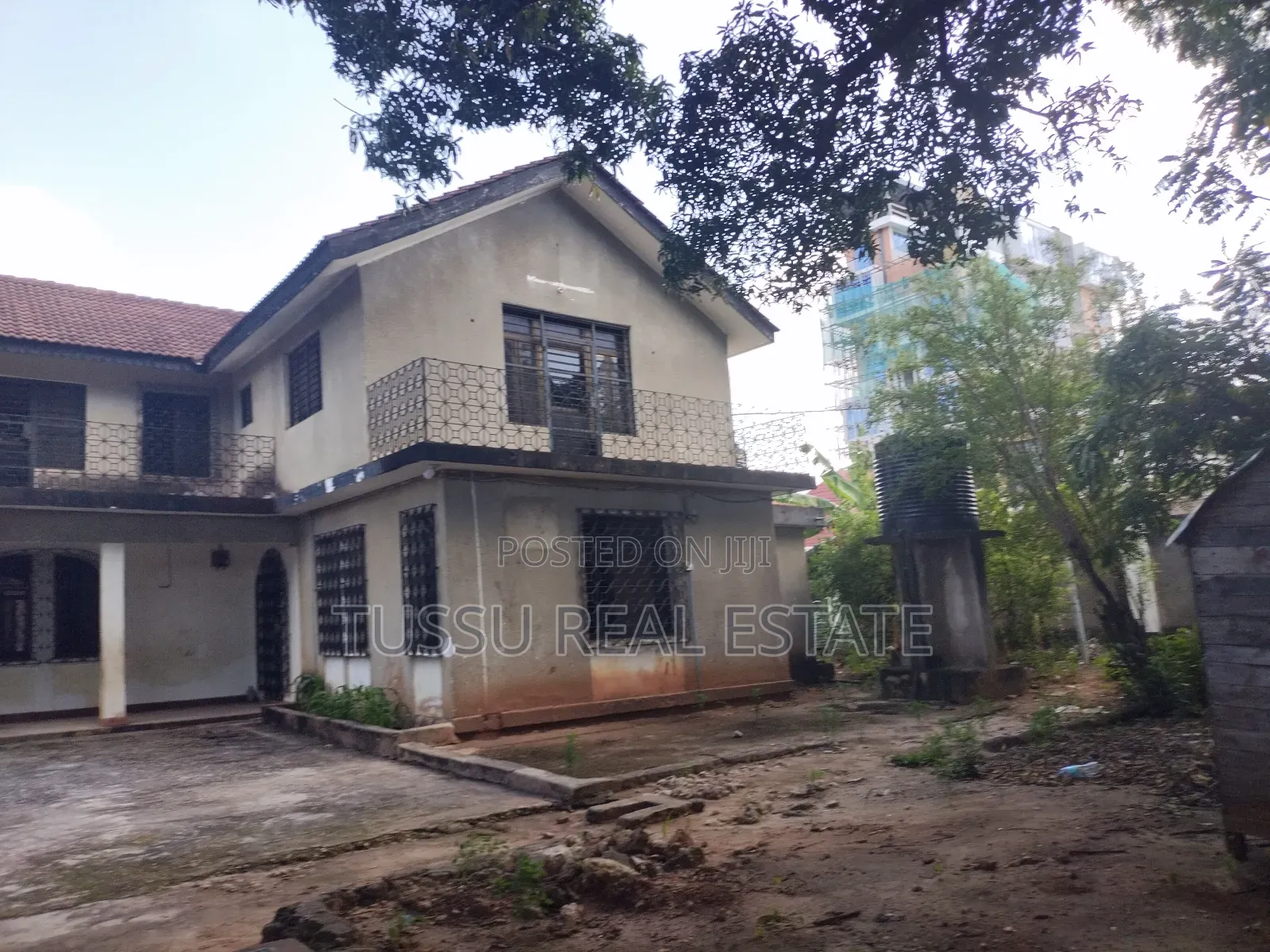 7bdrm House in Mikocheni B Tpdc for sale