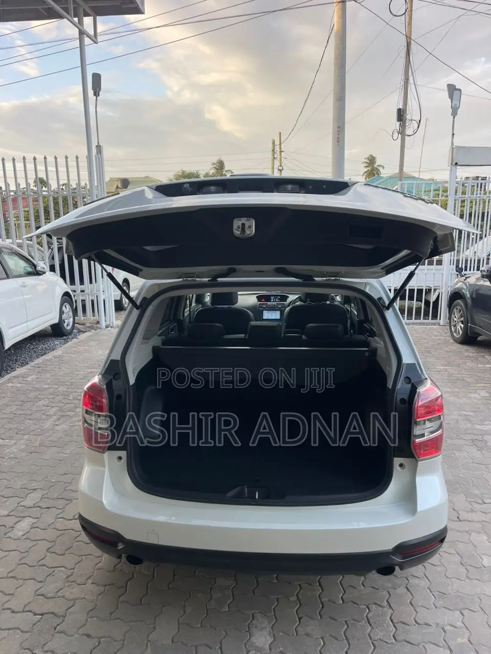 Subaru Forester 2.0XT Premium 4dr SUV AWD (2.0L 4cyl Turbo CVT) 2014