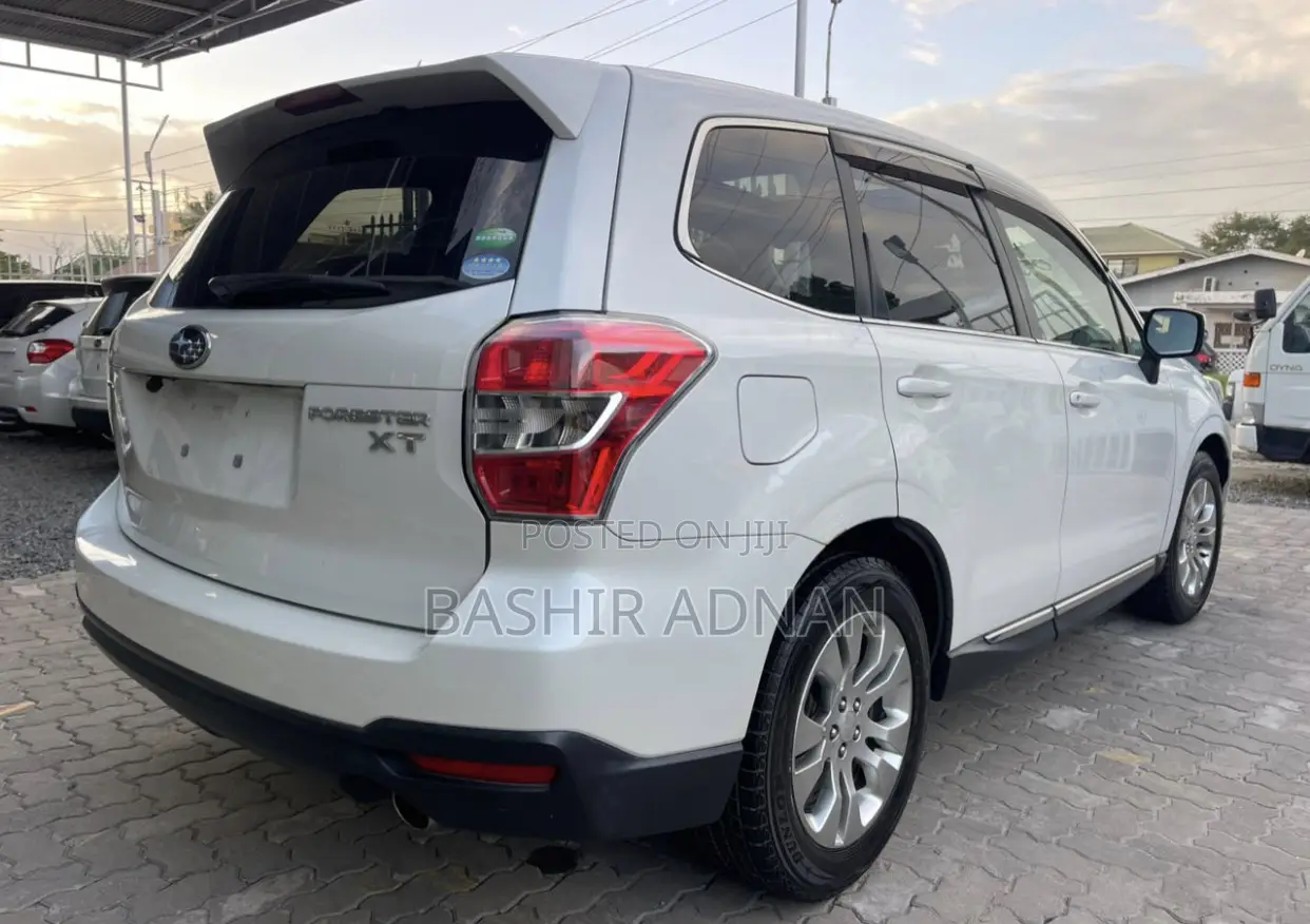 Subaru Forester 2.0XT Premium 4dr SUV AWD (2.0L 4cyl Turbo CVT) 2014