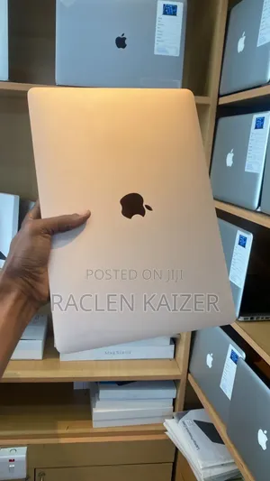 New Laptop Apple MacBook Pro 2019 16GB Intel Core I5 SSD 256GB
