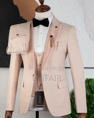 Light Pitch Taxedo Suit