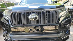 Toyota Land Cruiser Prado 2018 Black