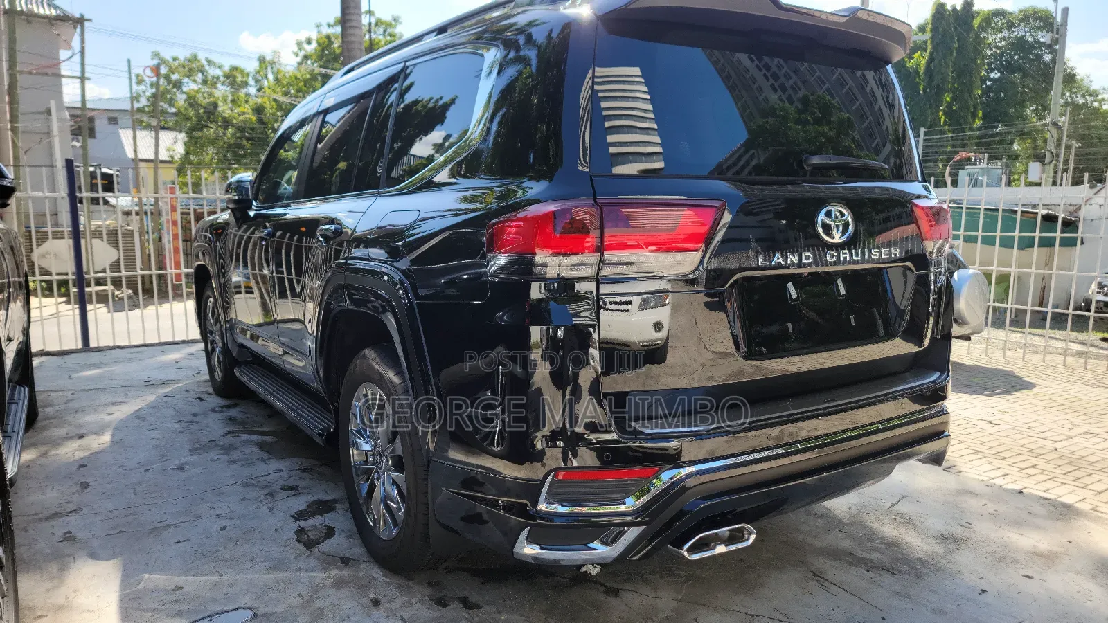 Toyota Land Cruiser 2023 Black