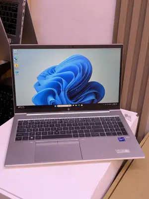 New Laptop HP EliteBook 850 G8 16GB Intel Core I7 SSD 256GB