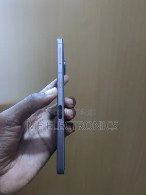 Sharp Aquos sense7 plus 128 GB Silver