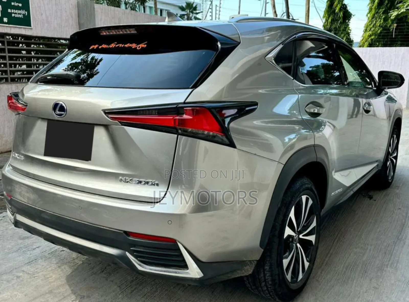 Lexus NX 2019 Silver
