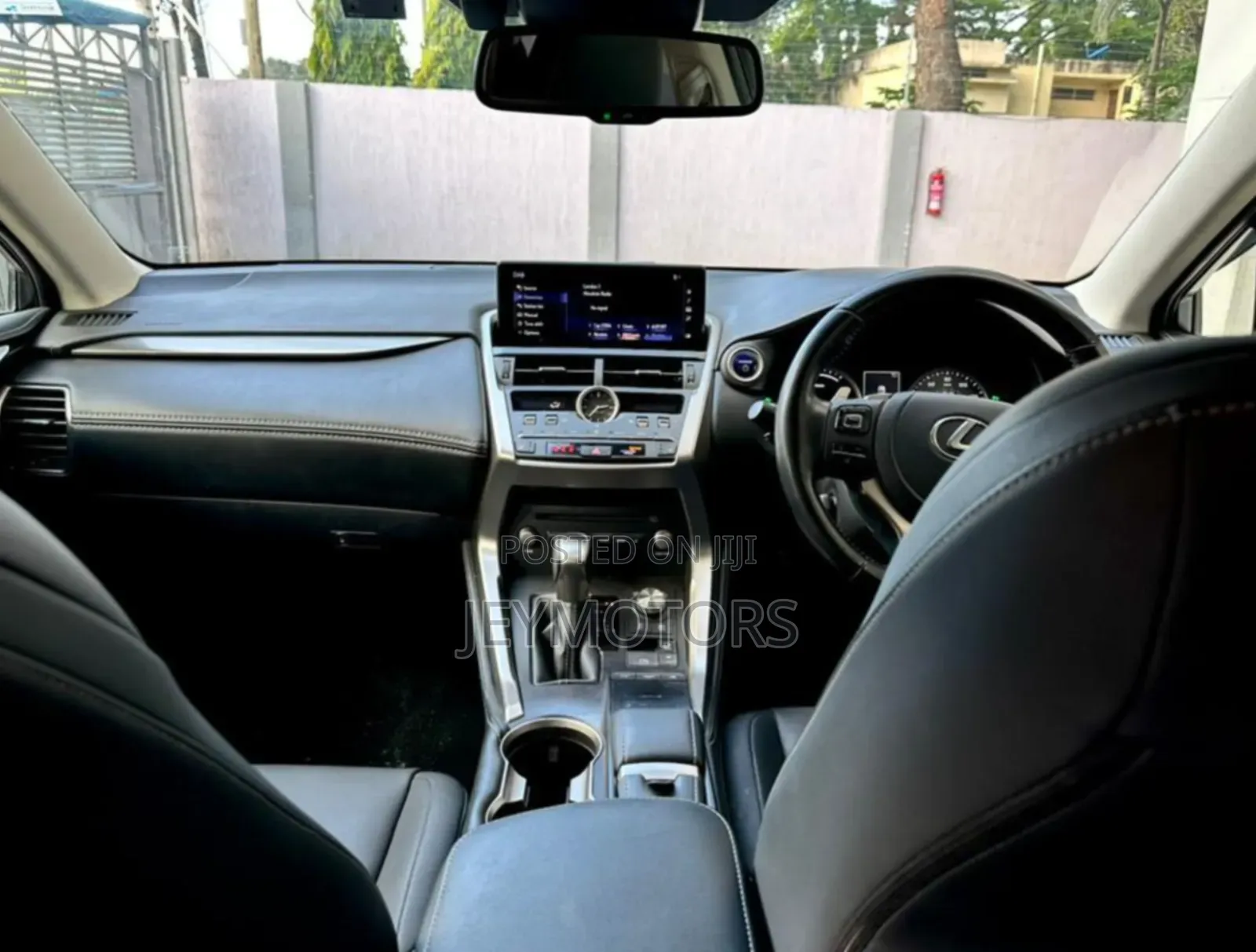 Lexus NX 2019 Silver