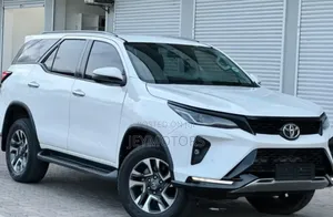 Toyota Fortuner 2023 White