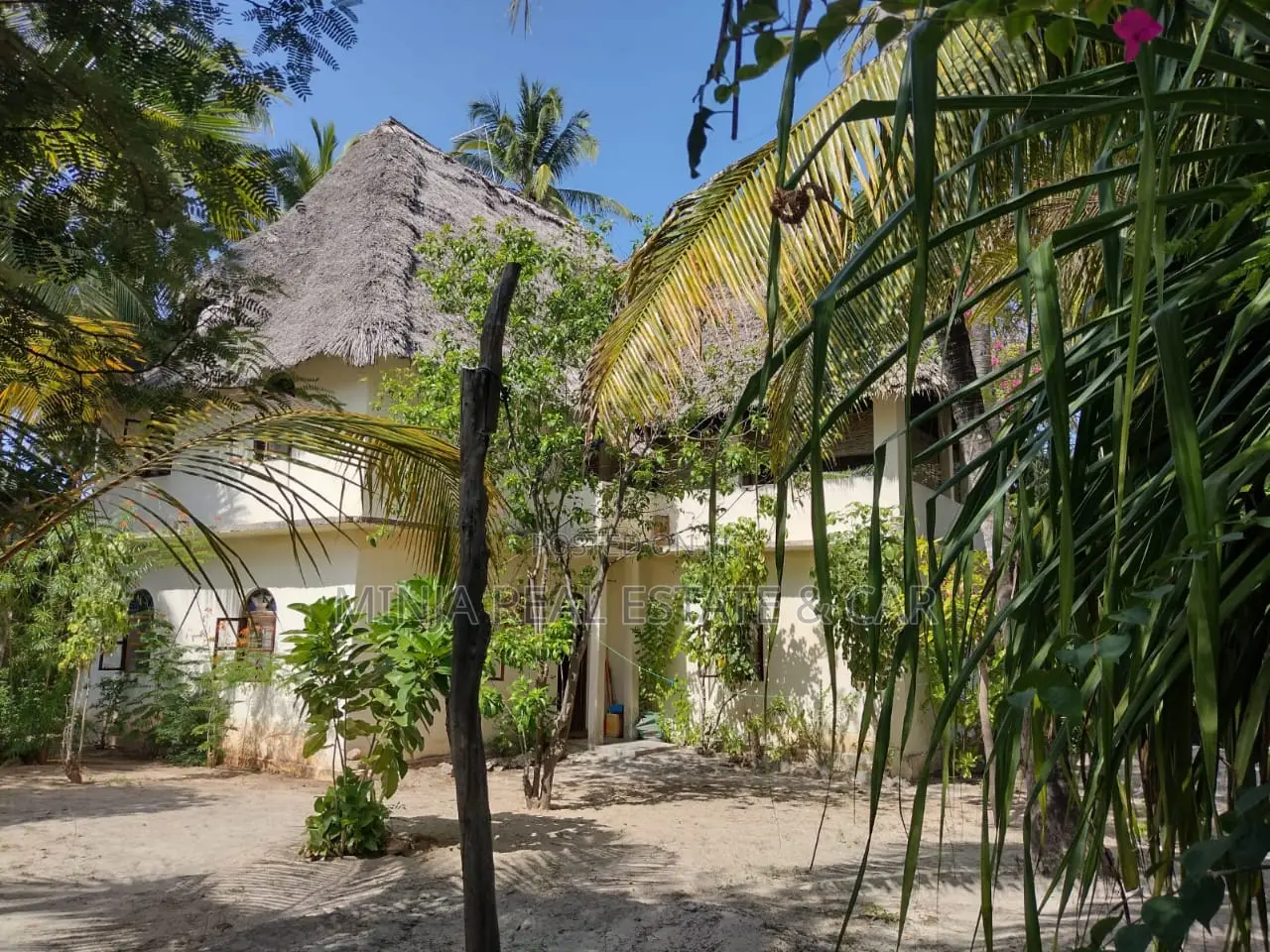 4bdrm Villa in Kusini for sale