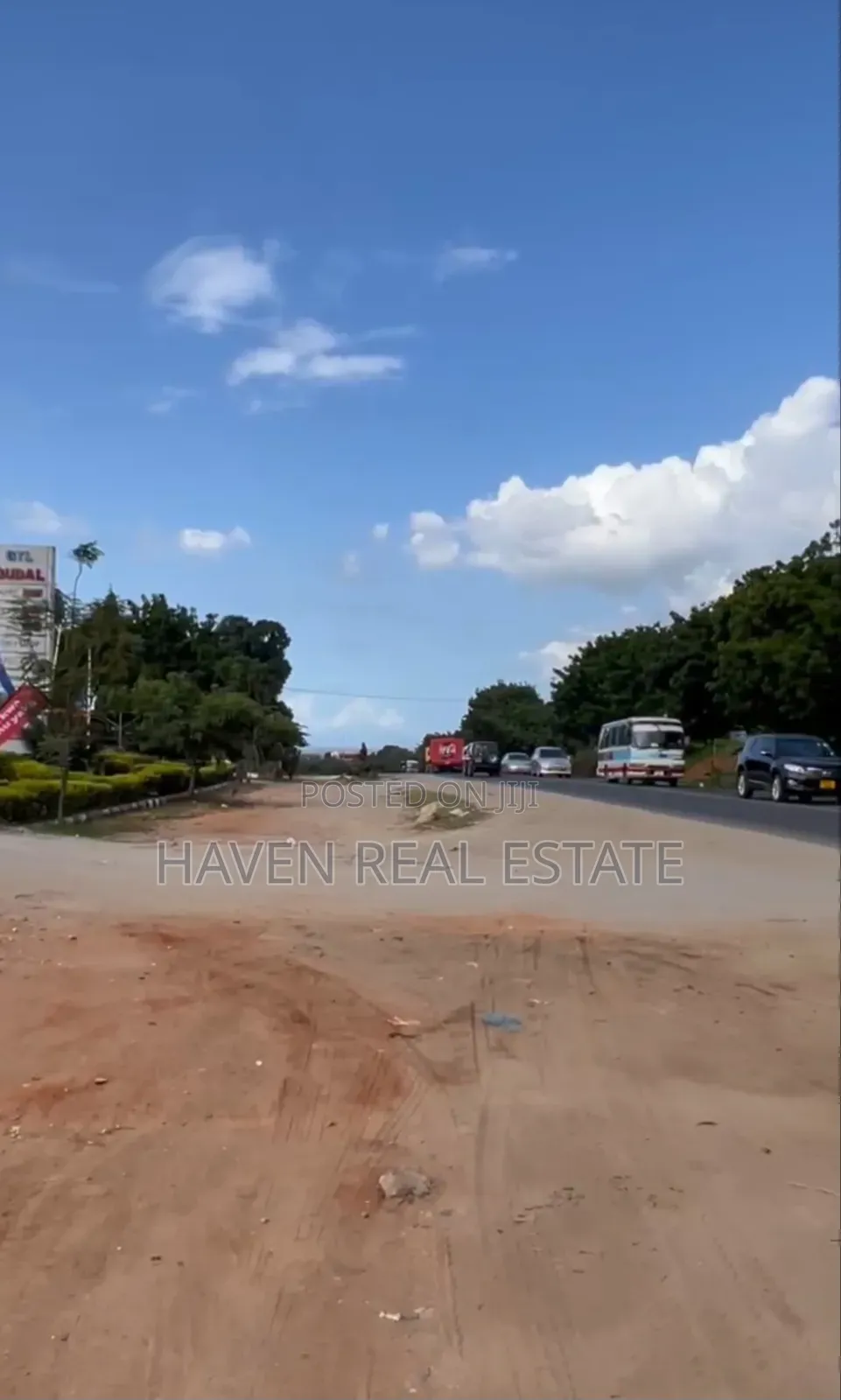 Kiwanja Kinatizama Main Road Kinauzwa Bunju