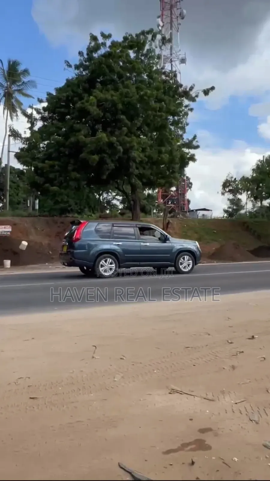 Kiwanja Kinatizama Main Road Kinauzwa Bunju