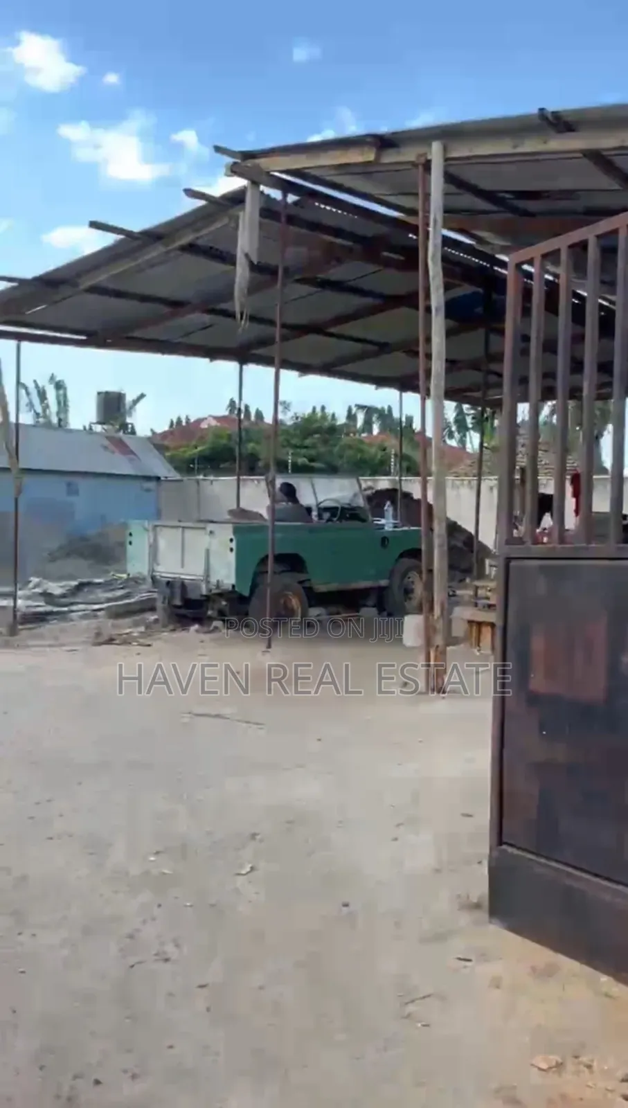 Kiwanja Kinatizama Main Road Kinauzwa Bunju