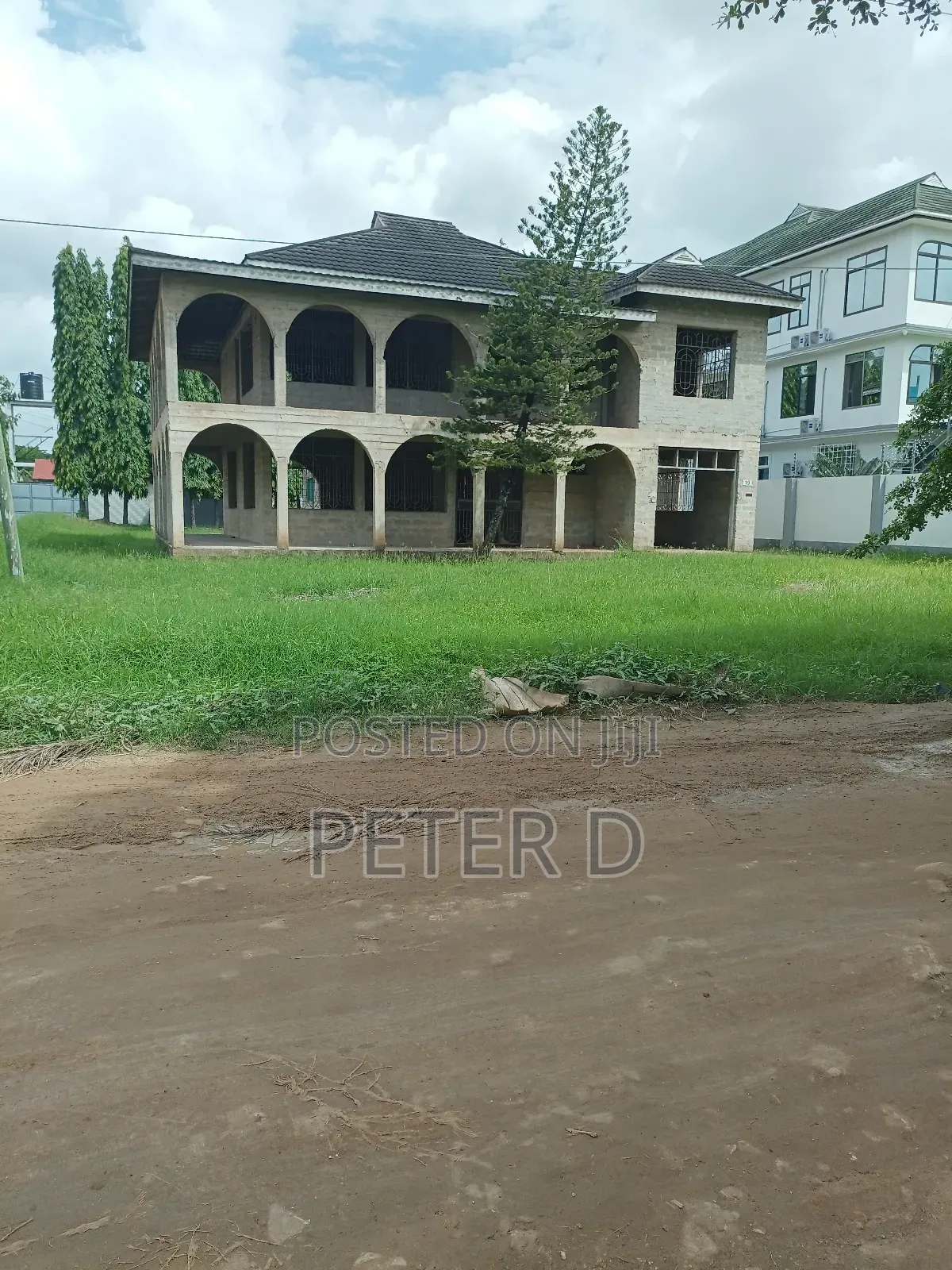 5bdrm House in Mikocheni for sale