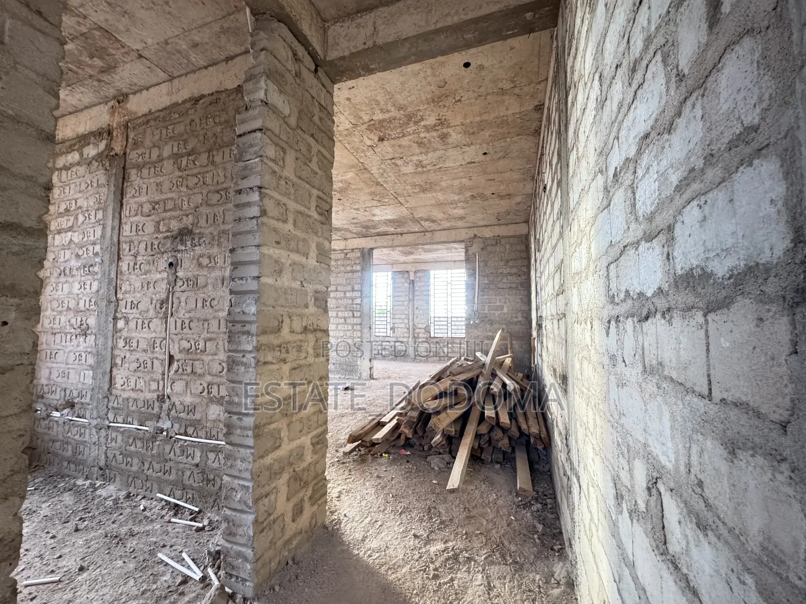 6bdrm Block of Flats in Itega Dodoma for sale