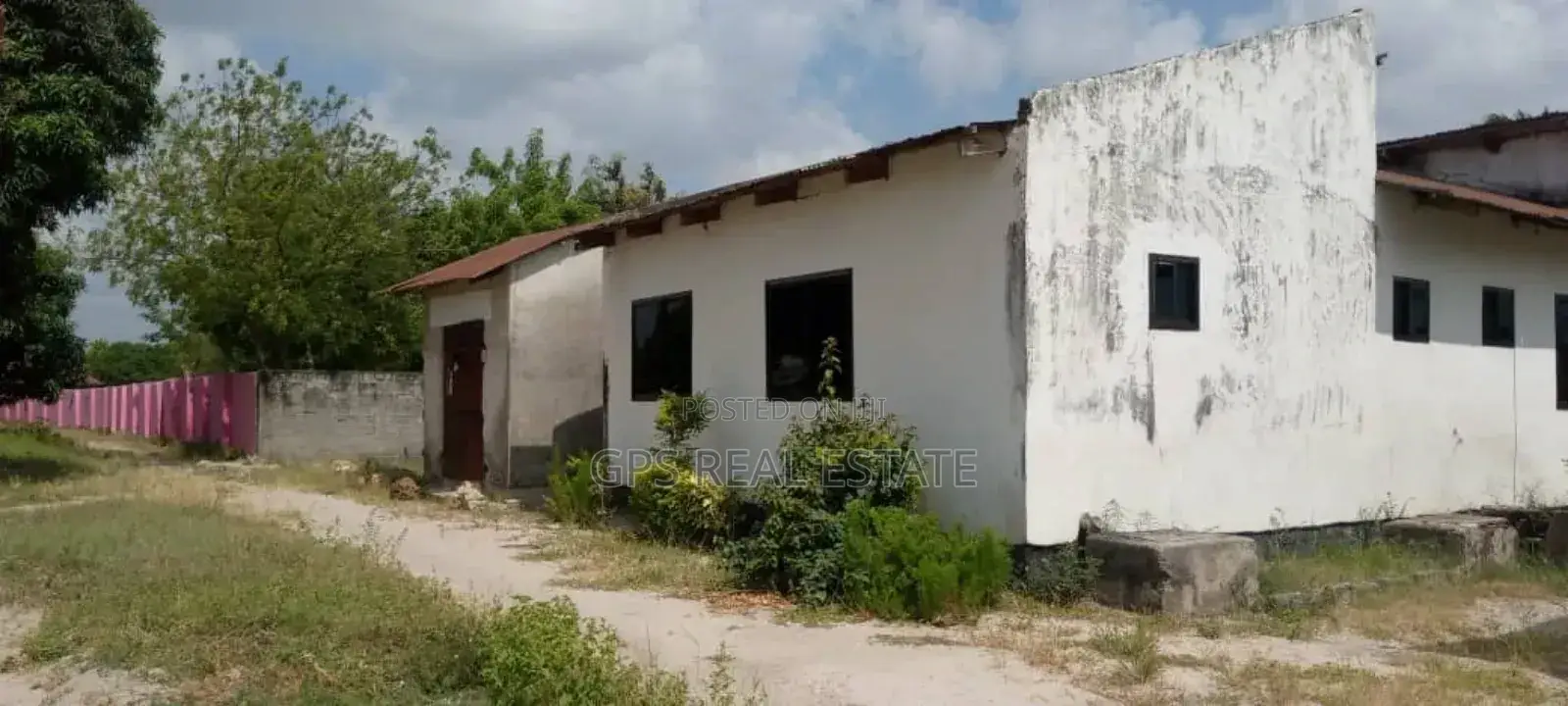 3bdrm House in Majohe Kwa Warioba, Ilala for sale