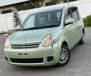 Toyota Sienta 2009 Teal