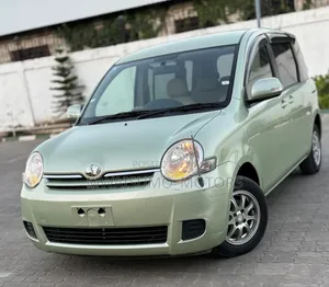 Toyota Sienta 2009 Teal