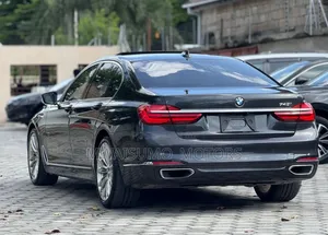 BMW 740 2016 Gray